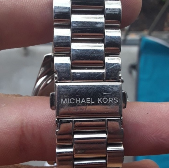 MK Watch - Picture 3 of 3